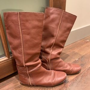 Camel colored slouchy boots.